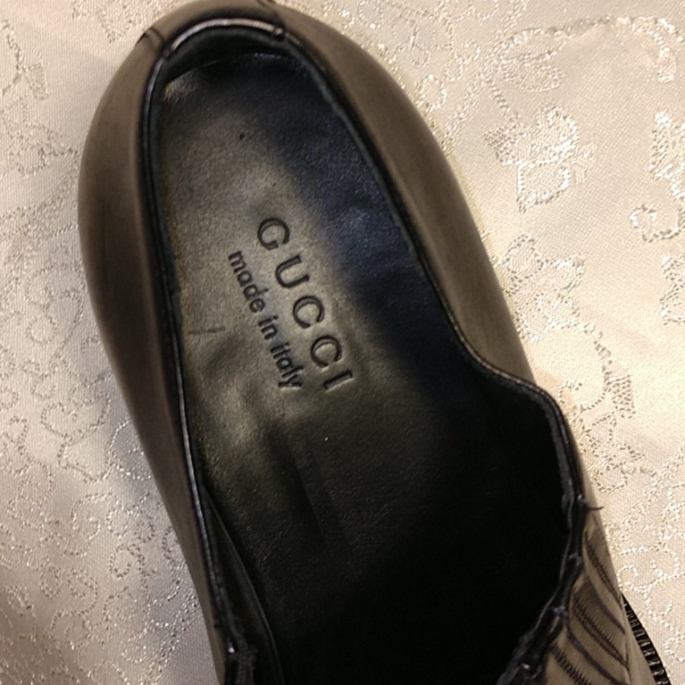 Gucci Men's Smooth Black Leather Shoes - Picture 4 of 10